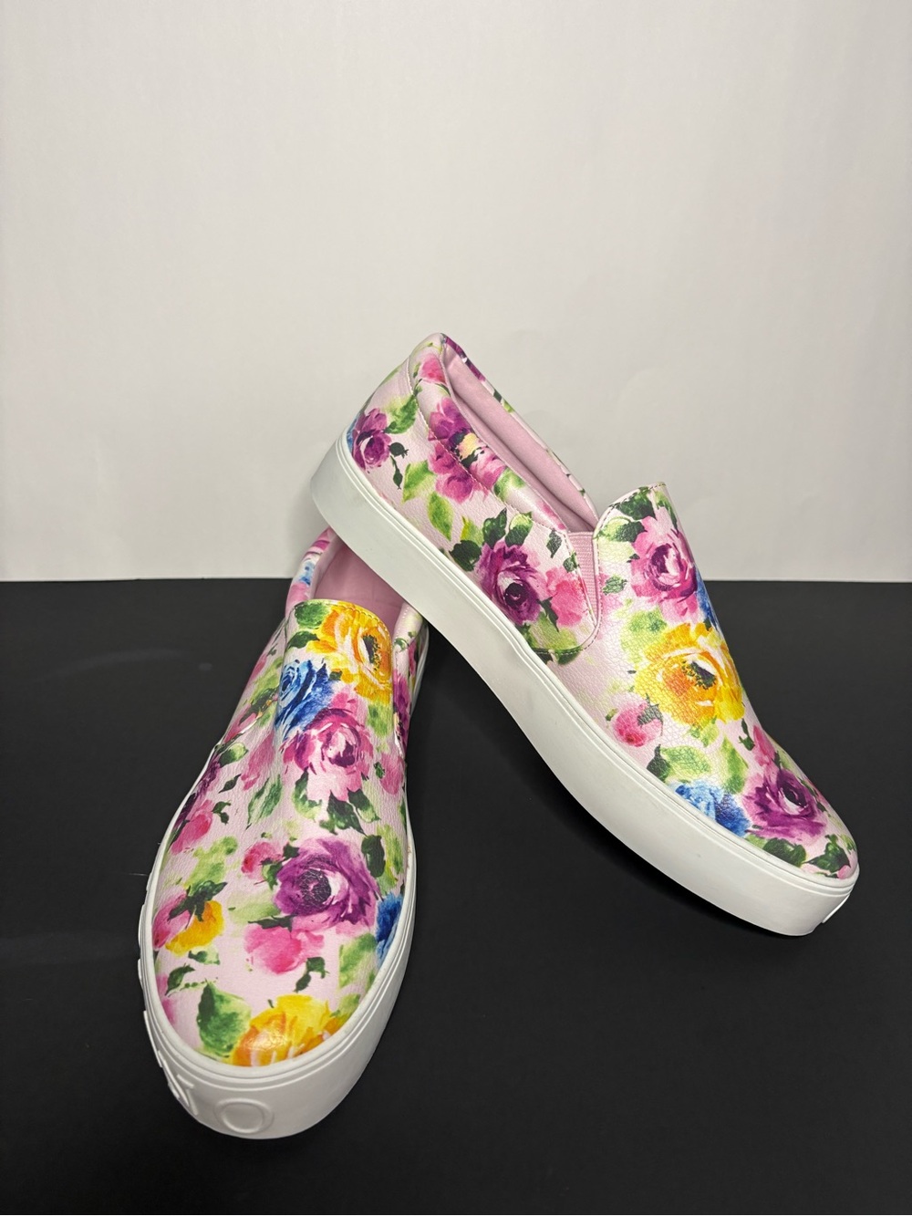 🌟 Christian Siriano Watercolor Floral Platform Slip On Sneakers 12